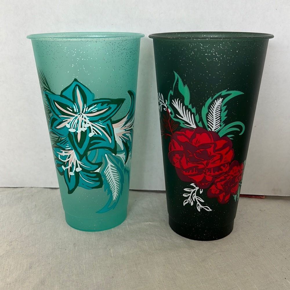 2 Starbucks reusable 24 ounce cold drink cups. Brand new without lids or straws.